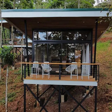 Pandanus Lodge & Retreats Bungalow Strelizia